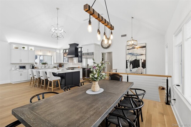 Building Photo - 47 Old Riverhead Rd