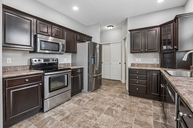Building Photo - 15915 Filmore Cir