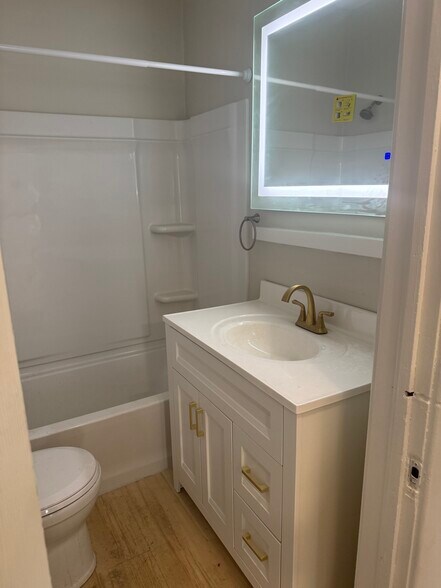 Building Photo - 264 Spring Grove Ave