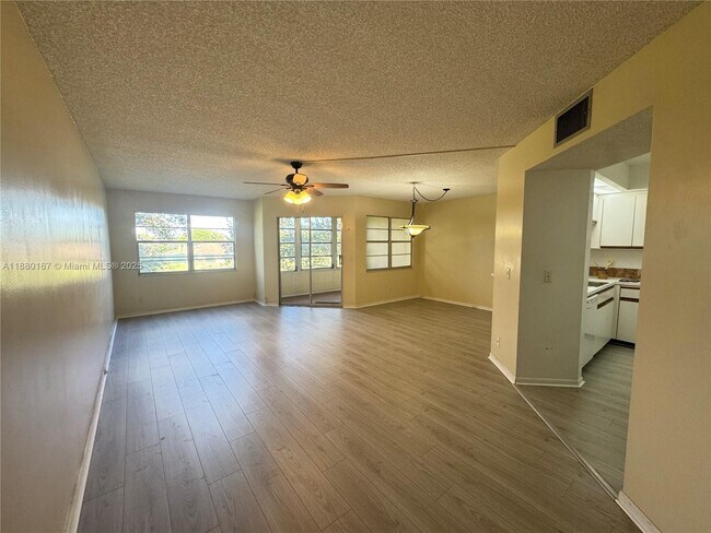 Building Photo - 1001 SW 128th Terrace