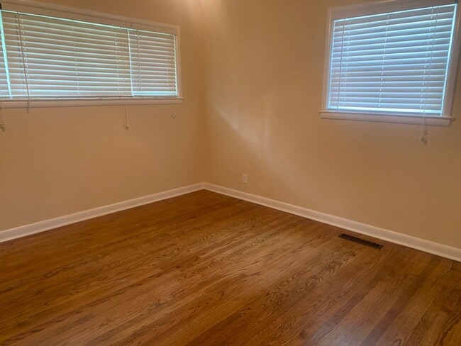 Building Photo - 2611 Gardiner Ln
