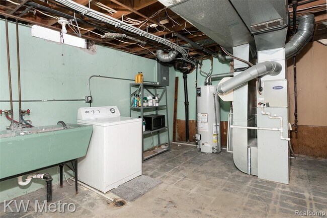 Building Photo - 29166 Tessmer Ct