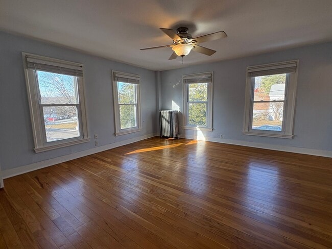 Building Photo - 10 High St