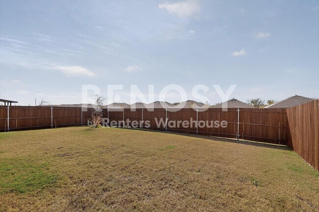Building Photo - 8517 Centerboard Ln
