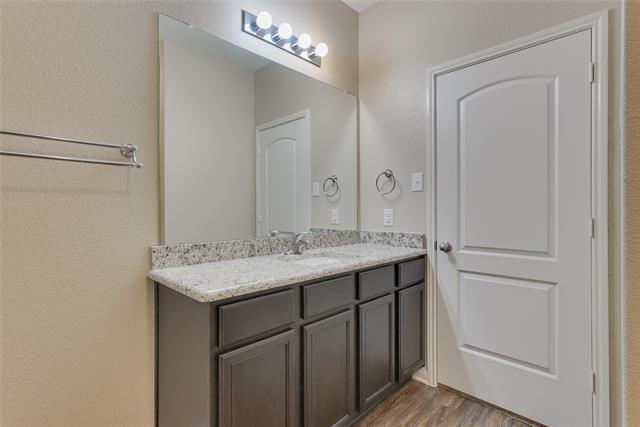 Building Photo - 1517 Hill Top Ct
