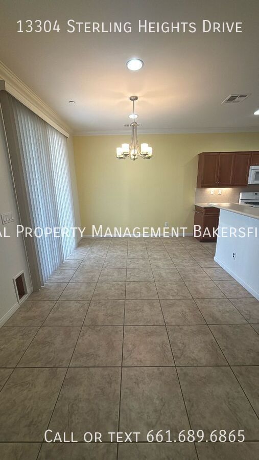 Building Photo - 13304 Sterling Heights Dr