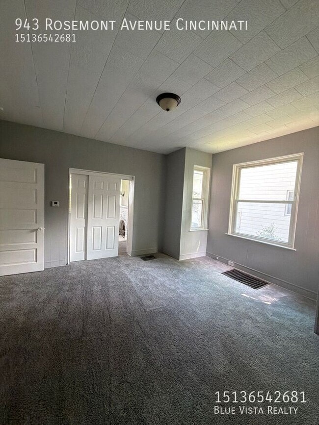 Building Photo - 943 Rosemont Ave