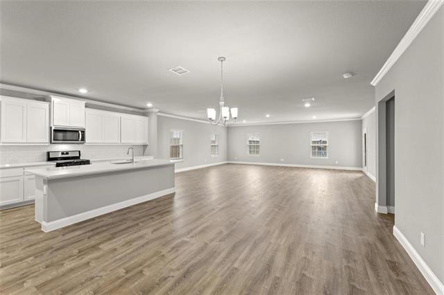 Building Photo - 304 Community Dr