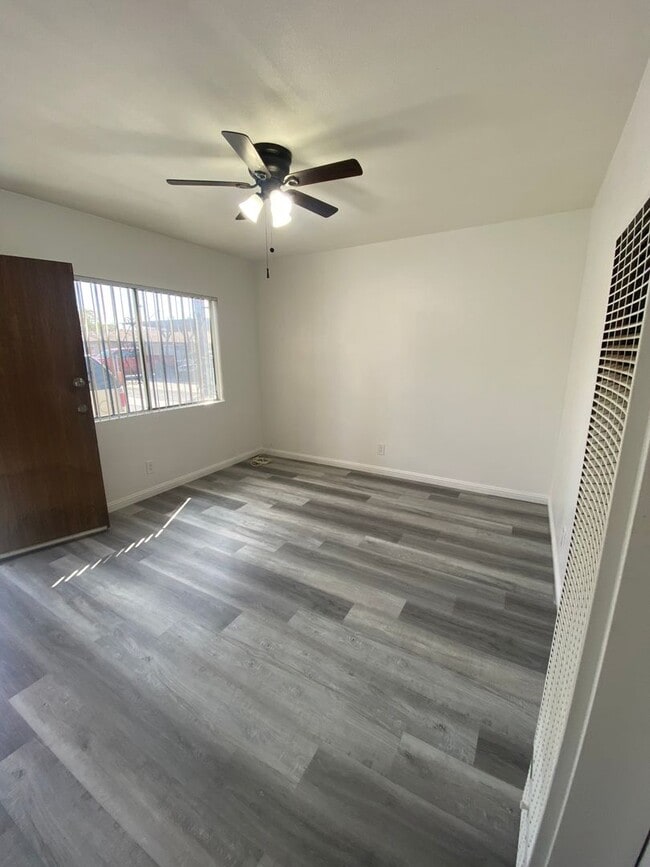 Building Photo - Cute 1 Bedroom ADU perfect for Single or S...
