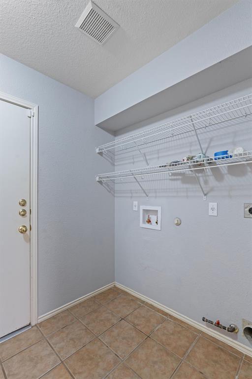 Building Photo - 1305 Caras Cv