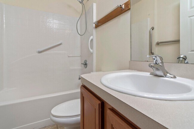 Building Photo - 168 Cabana Way