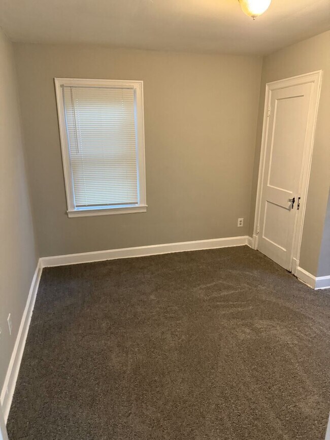 Building Photo - Lovely house for rent