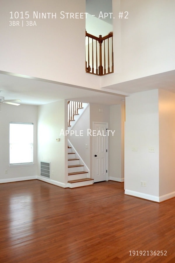 Building Photo - 1015 9th St