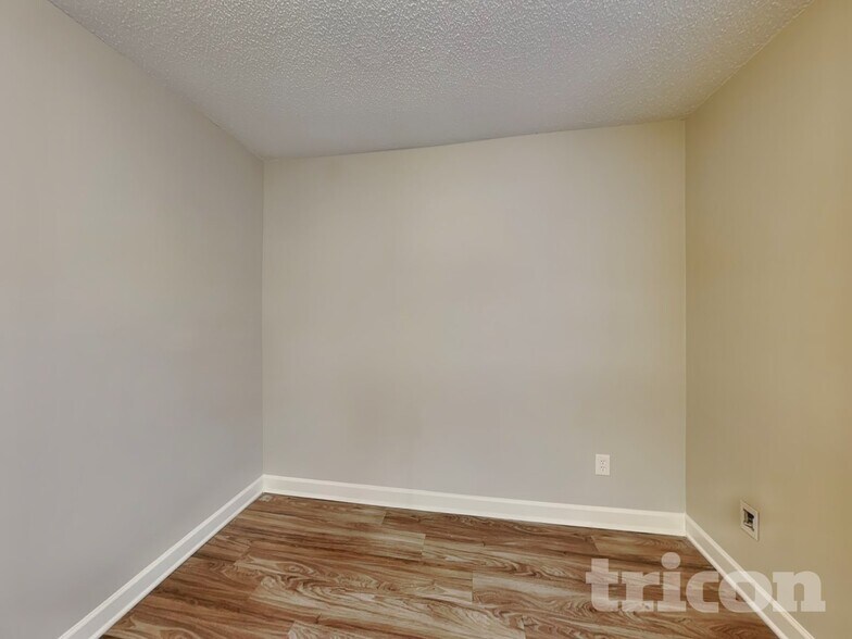 Building Photo - 2668 Captains Watch Rd NE