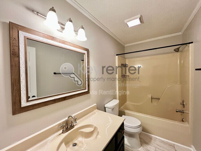 Building Photo - 6011 Barkley Creek Dr