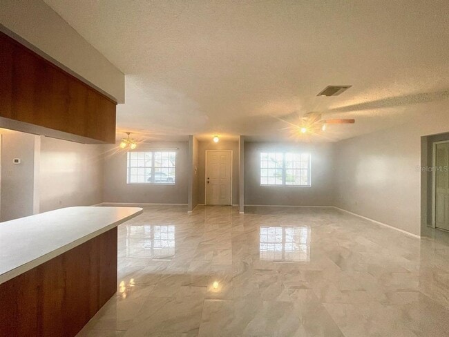 Building Photo - 1734 Willa Cir