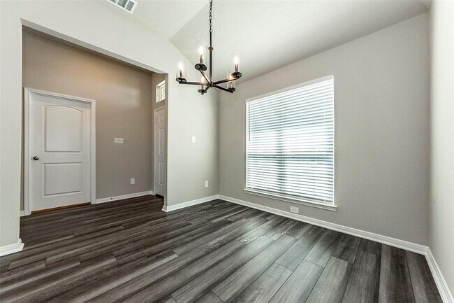 Building Photo - 8224 Tourmaline Wy