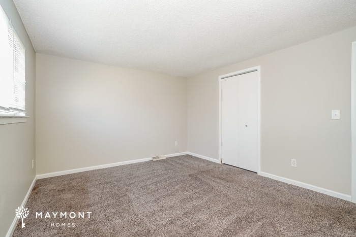 Building Photo - 2710 Moundcrest St