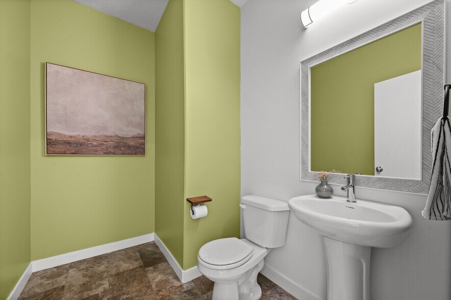 Building Photo - 858 W Wickham Dr