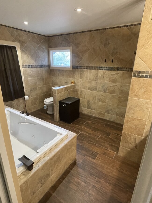 Building Photo - 104 Terrace Cir