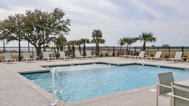 Saltwater Pool - Current Apartments