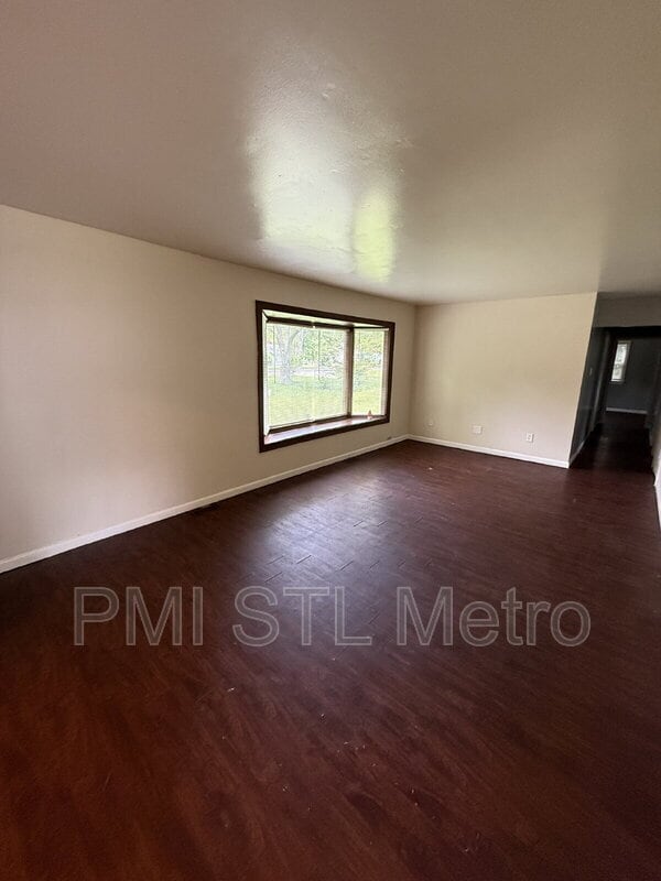 Building Photo - 1510 Trampe Ave
