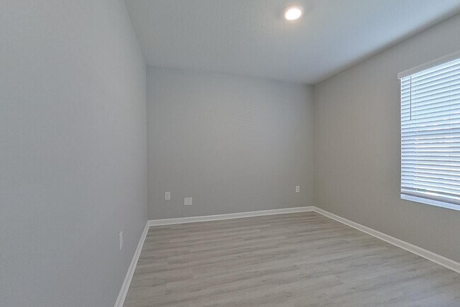 Building Photo - 4780 Malay Cir
