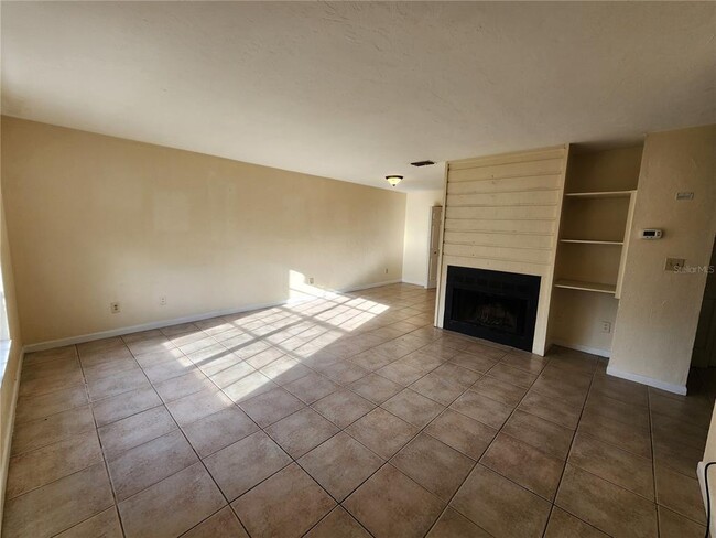 Building Photo - 2529 NW 62 Pl