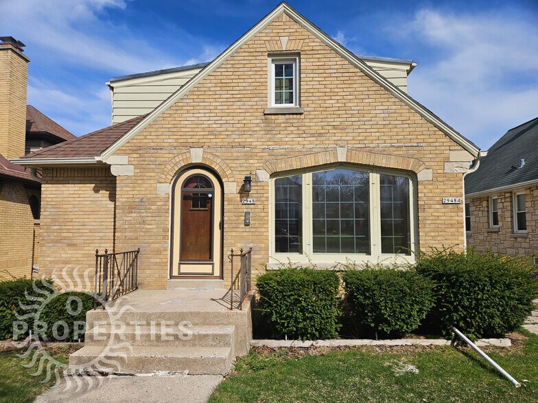 Primary Photo - 2948 S 46th St