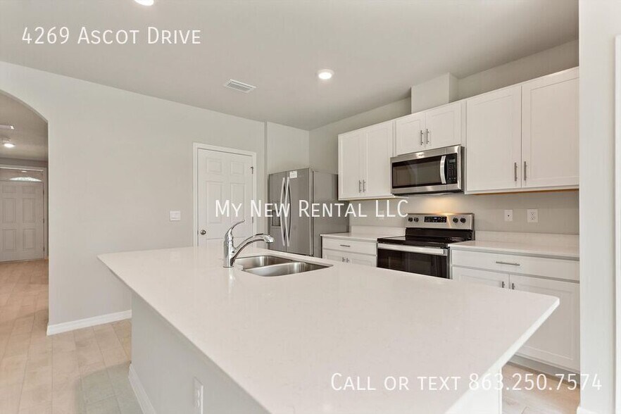 Building Photo - 4269 Ascot Dr