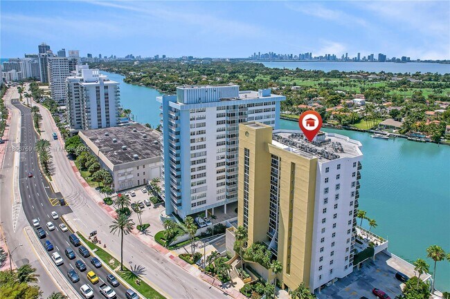 Building Photo - 5880 Collins Ave