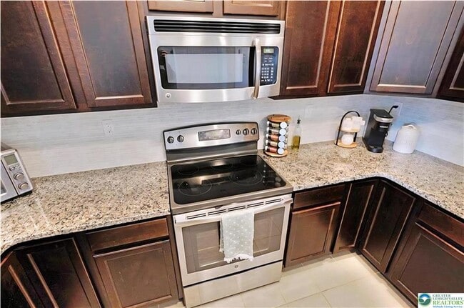 Building Photo - 229 Snapdragon Way