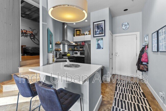 Building Photo - 611 N Park Ave