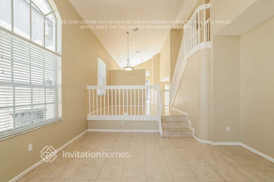 Building Photo - 9105 Dupont Pl