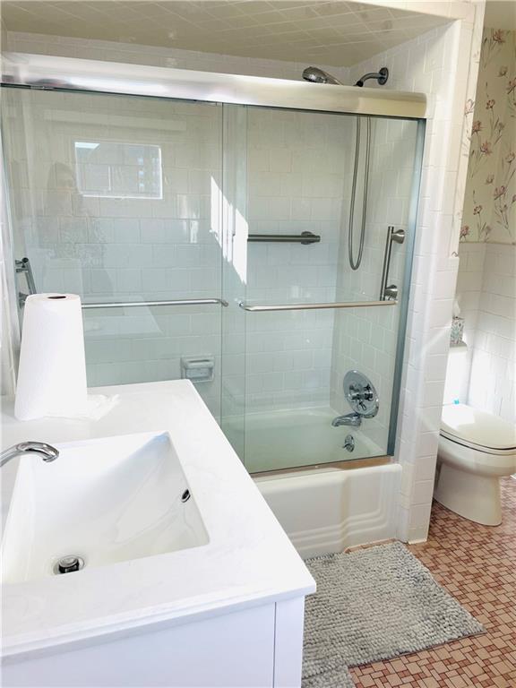 Building Photo - 241 Huxley Ave