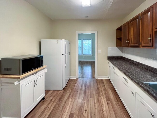 Building Photo - 2734 SW 3rd Pl