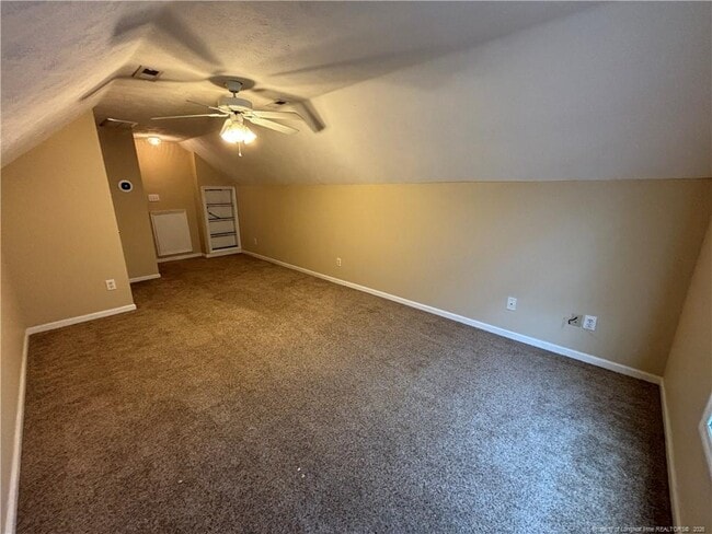 Building Photo - 7819 Rosewood Ave