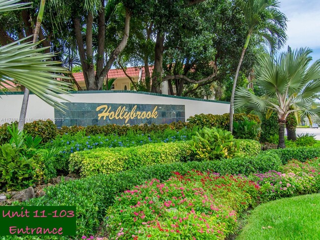 Primary Photo - 9410 N Hollybrook Lake Dr