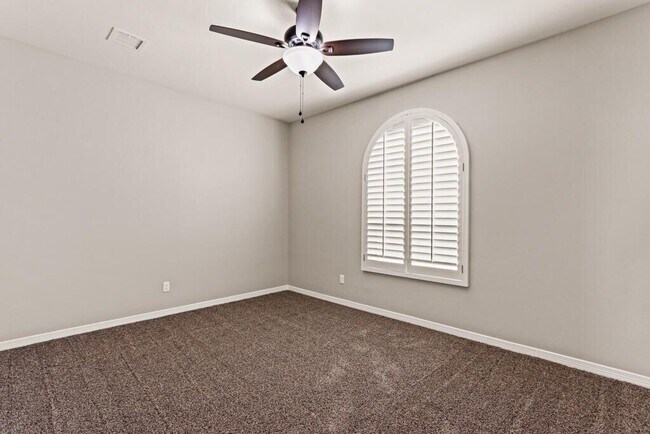 Building Photo - 13591 Hazlewood St