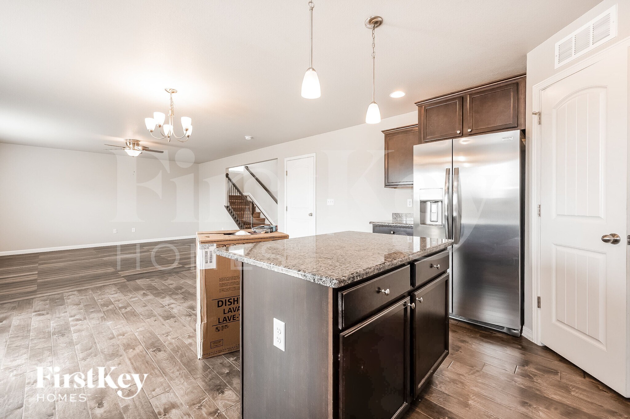 Building Photo - 8517 Admiral Way