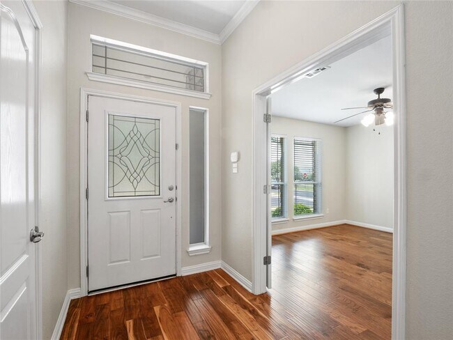 Building Photo - 802 Wood Mesa Dr