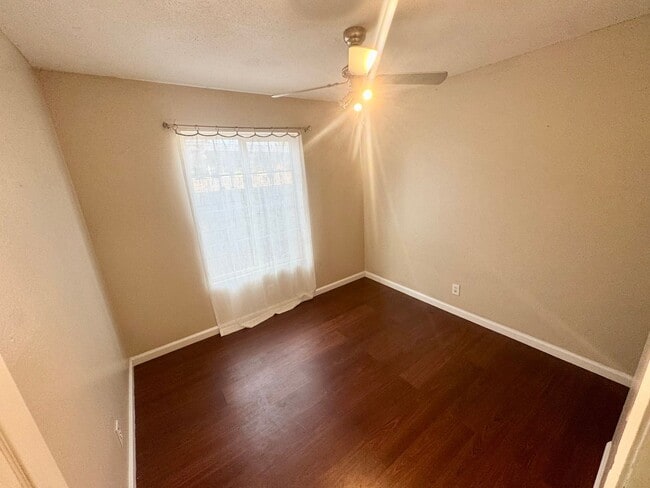 Building Photo - Beautiful 4 bedroom in West Lancaster