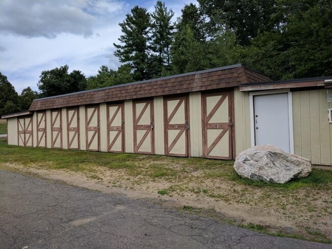 Building Photo - 17 Mercury Dr