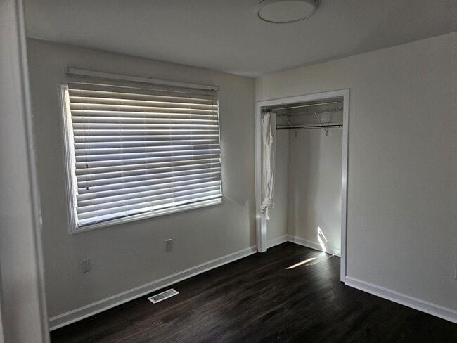 Building Photo - 3303 George Light Rd