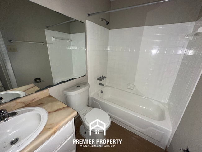 Building Photo - 4354 Clarke Rd