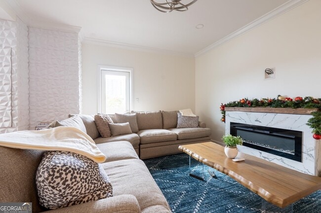 Building Photo - 2161 Peachtree Rd NE