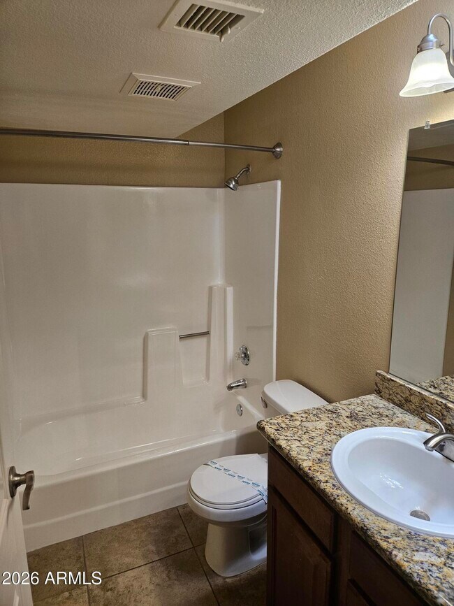 Building Photo - 835 N Granite Reef Rd