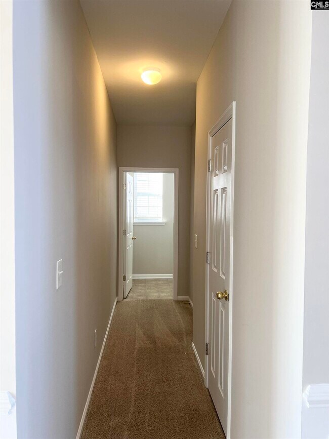 Building Photo - 211 Pinebluff Ct