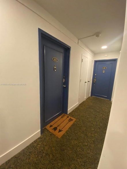 Building Photo - 2715 Tigertail Ave