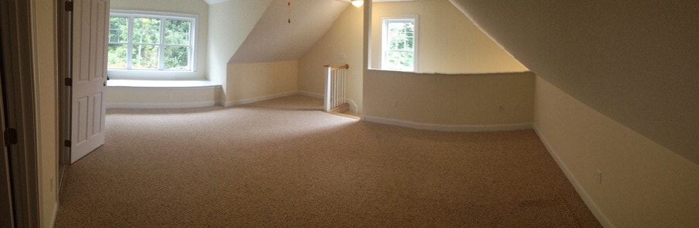 3rd floor loft - 8 Murray Ave